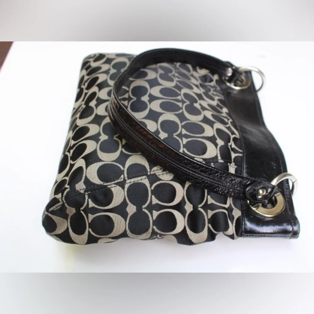 Coach signature logo shoulder bag